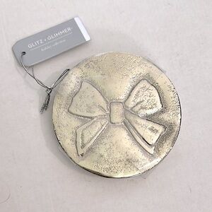 GLITZ + GLIMMER distressed Silver Bow METAL COASTERS NWT